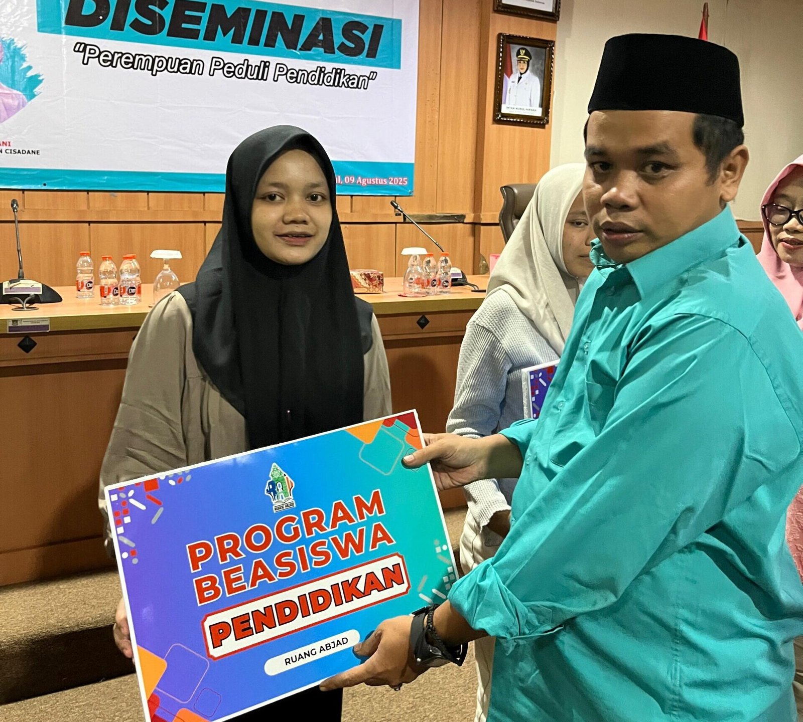 Ruang Abjad Luncurkan Program Beasiswa Kuliah S1 untuk Lulusan 2023–2025 di Kampus Tangerang